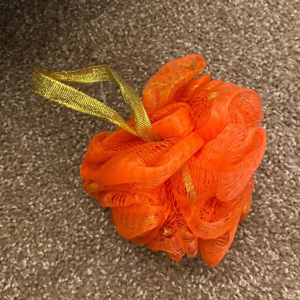 🛁 $1.00 WHEN BUNDLED!!! - Loofah🛁